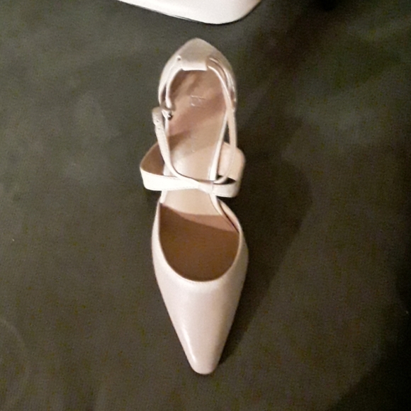 Chadwicks of Boston Size 8 High Heels - Picture 2 of 4